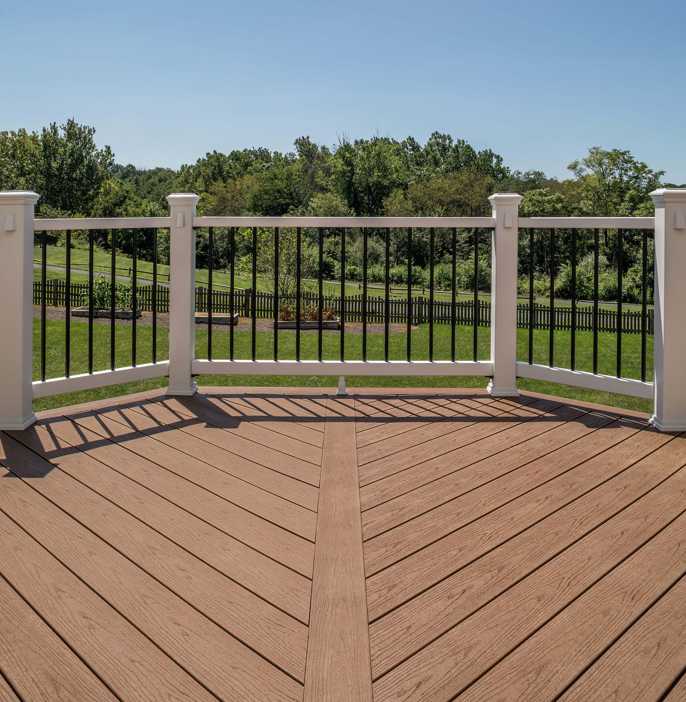 Trex Decking & Railing Brochure U.S. LUMBER Trex Decking & Railing Brochure U.S. LUMBER